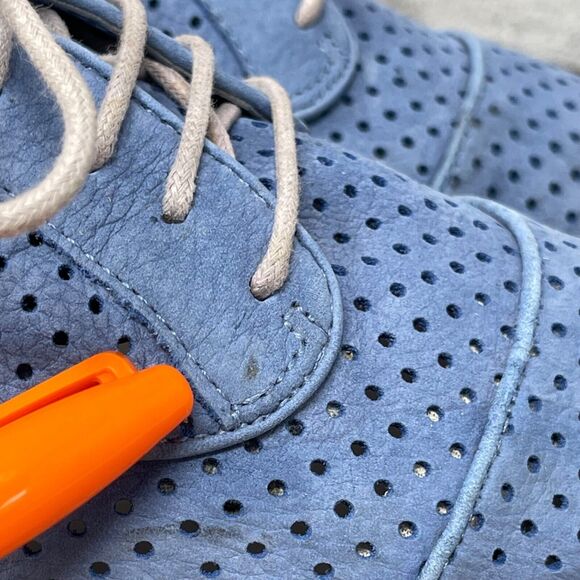 Clarks Somerset Oxford Womens 9.5 M Baby Blue Perforated Leather Nubuck Shoes - Picture 2 of 16